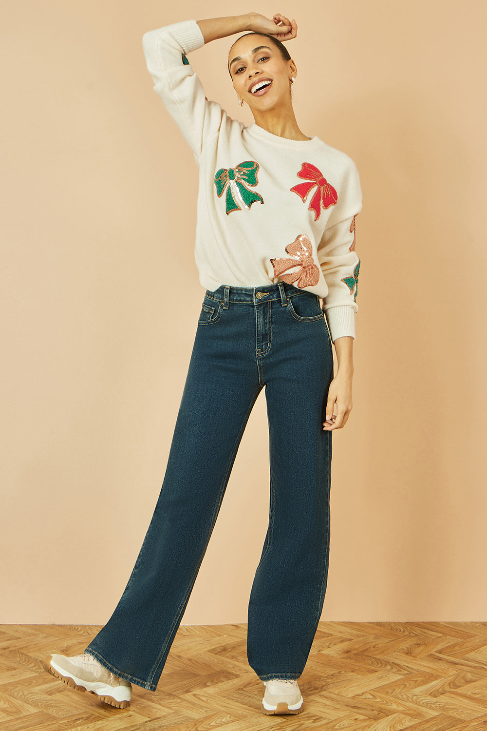 Yumi White Sequinned Bow Relaxed Fit Jumper Knit Xmas Jumper Yumi
