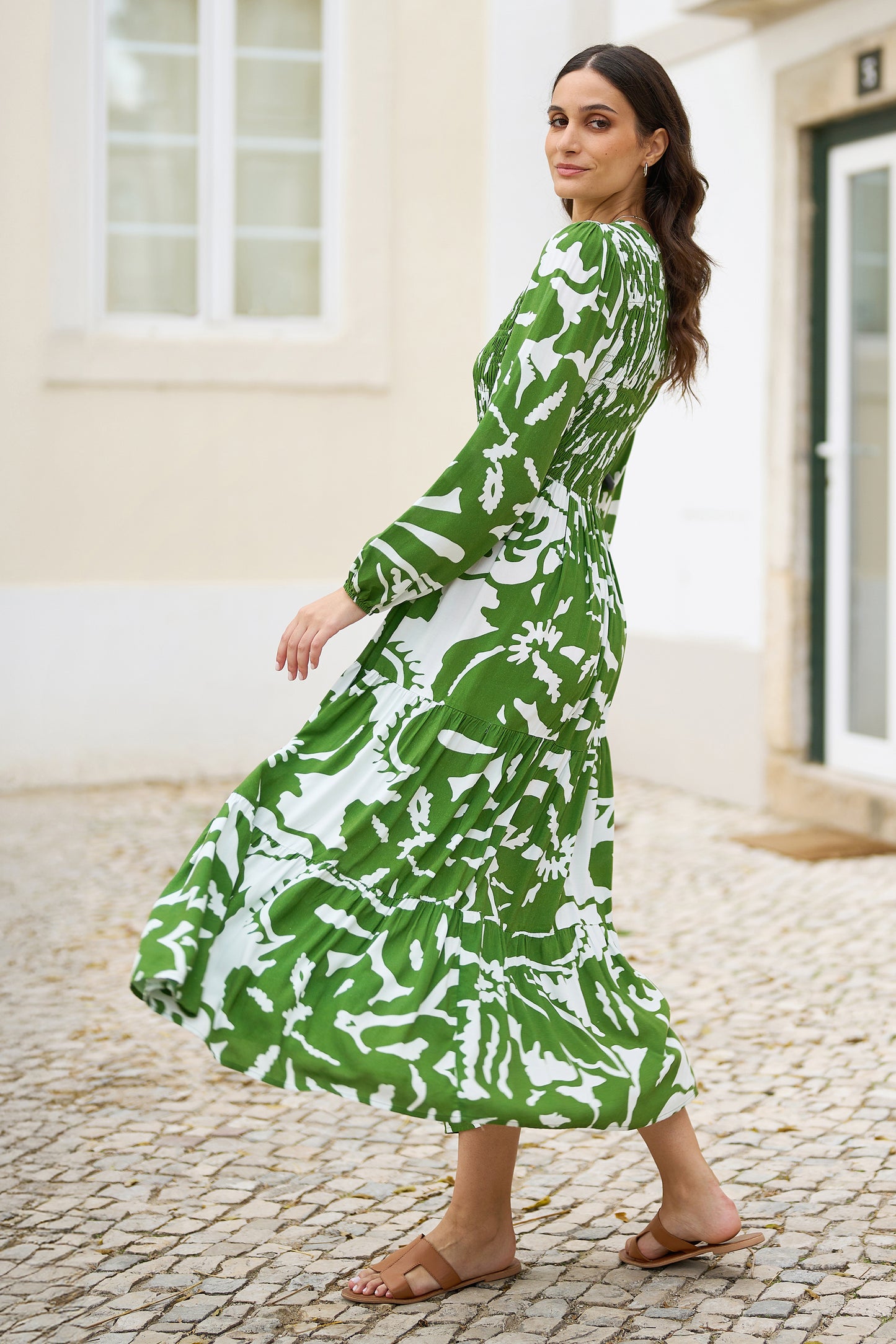 Yumi Green Abstract Print Ruched Midi Dress With Long Sleeves DRES Day Yumi