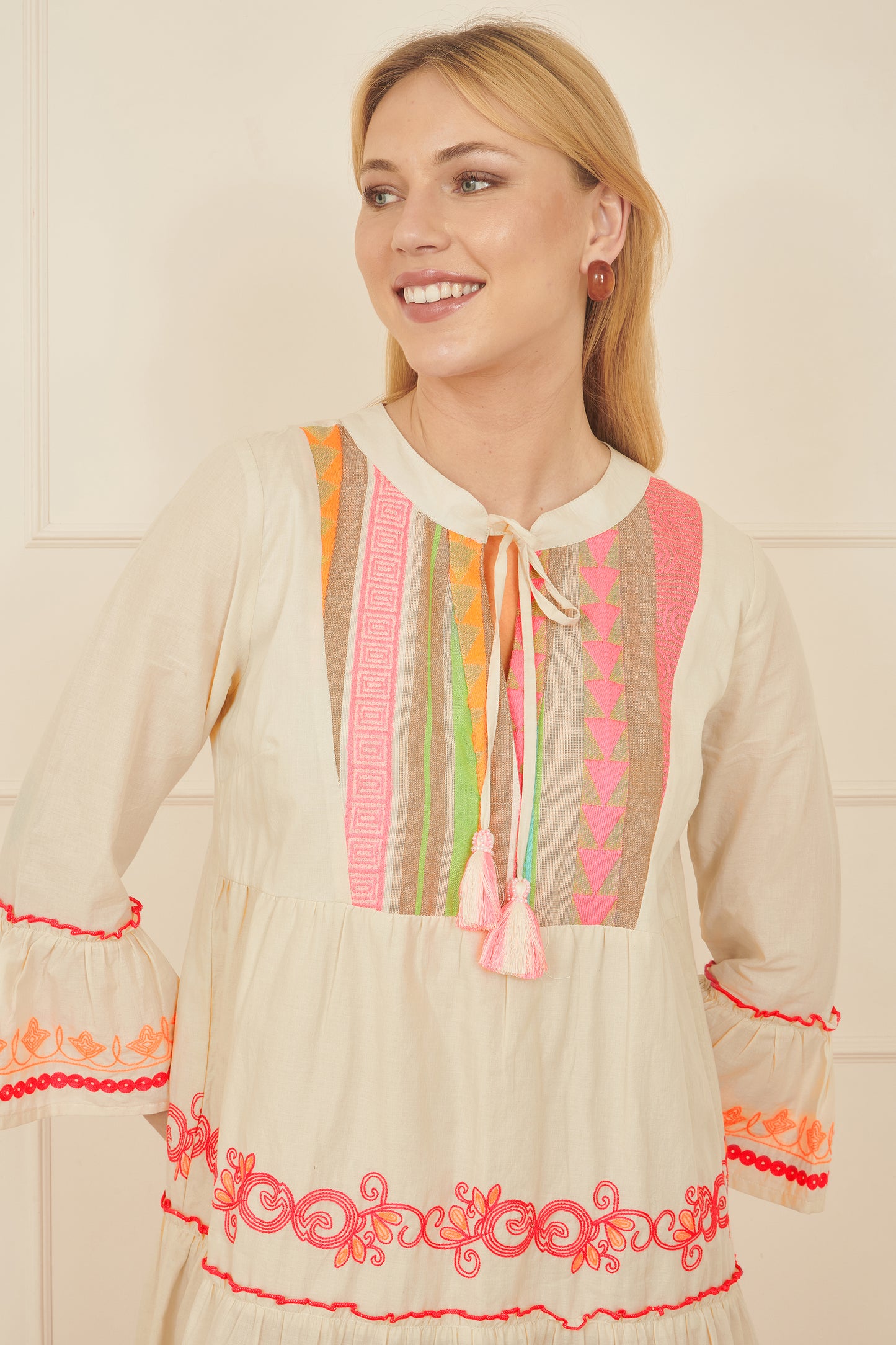 Yumi White Embroidered Cotton Tunic Beachwear Yumi