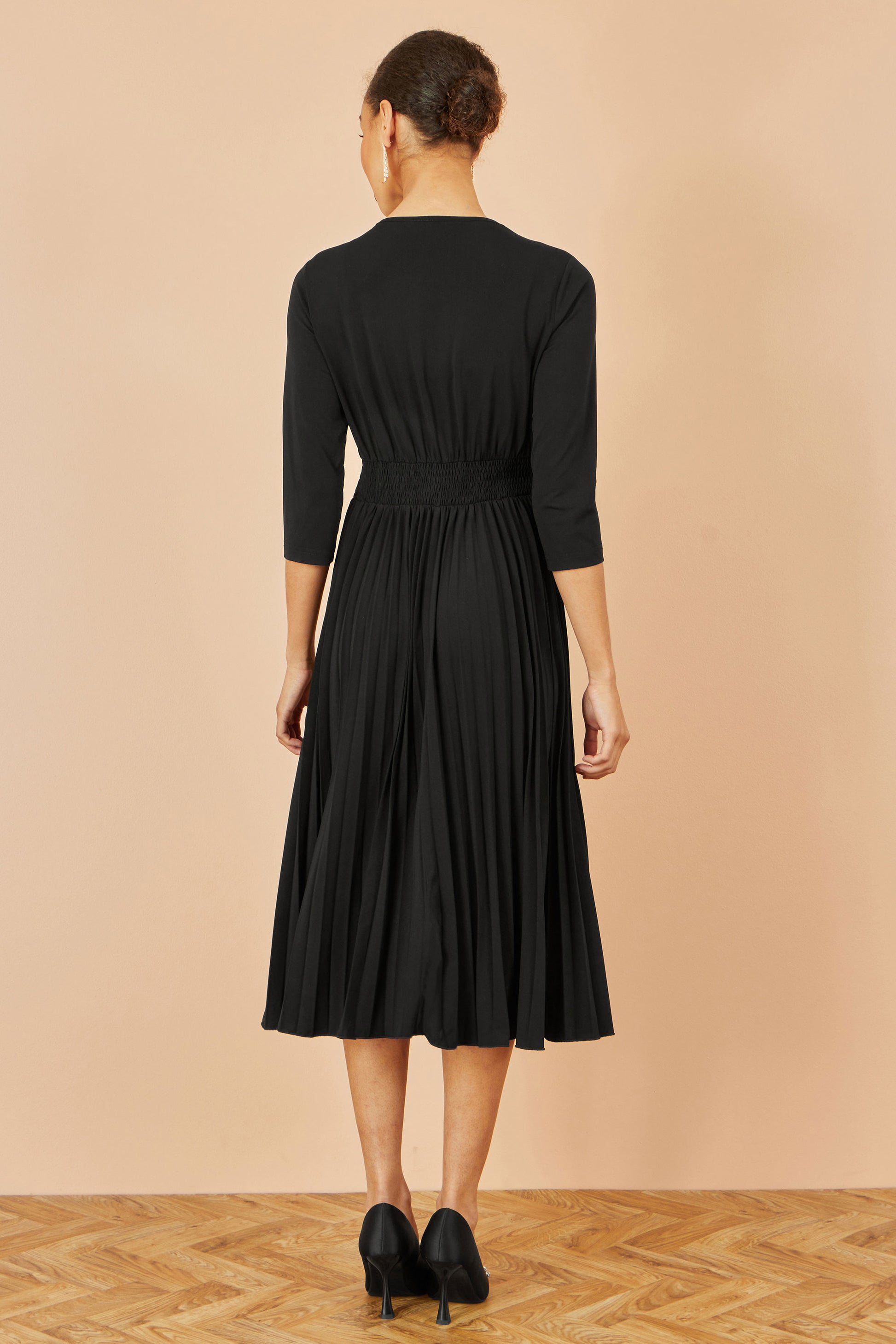Yumi Black Jersey Knot Waist Pleated Midi Dress Dress Occasion Yumi