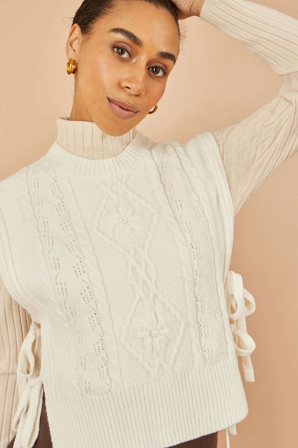 Yumi Ivory Flower Cable Knit Tie Side Pullover Knit Pullover Yumi