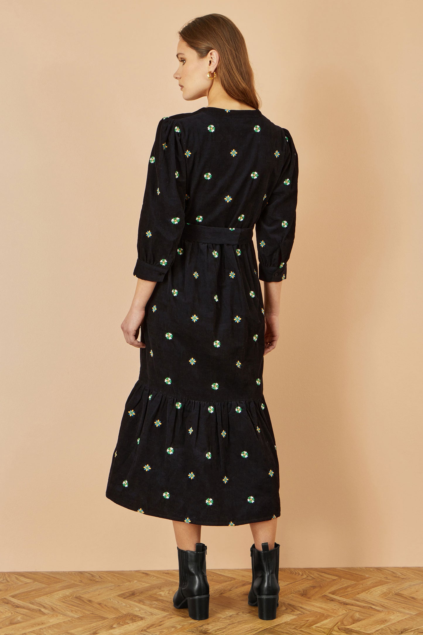 Yumi Black Flower Embroidery Midi Cord Dress Dress Casual Yumi