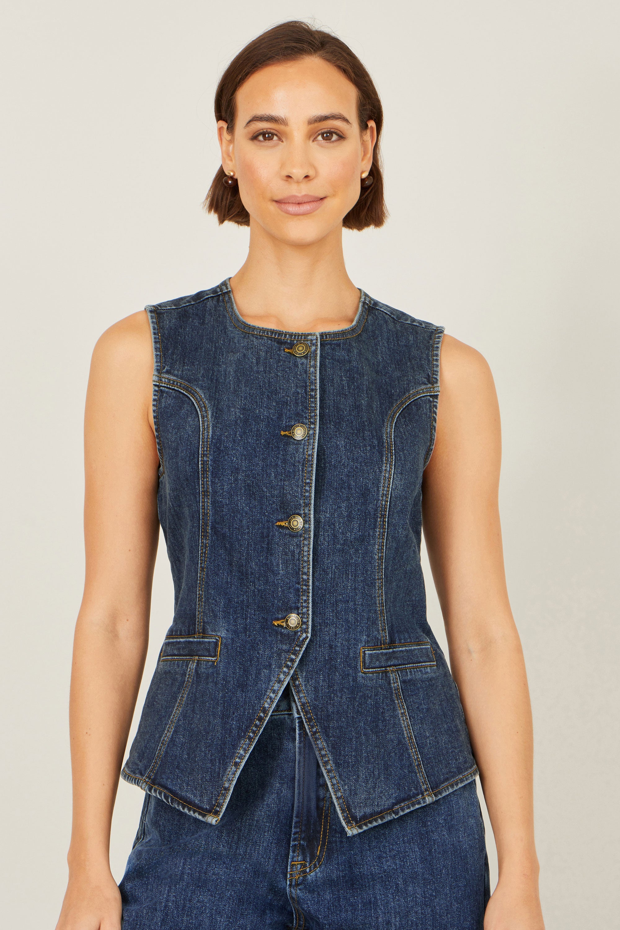 Women's Tops – Blouses, Tees & Chic Styles – Yumi
