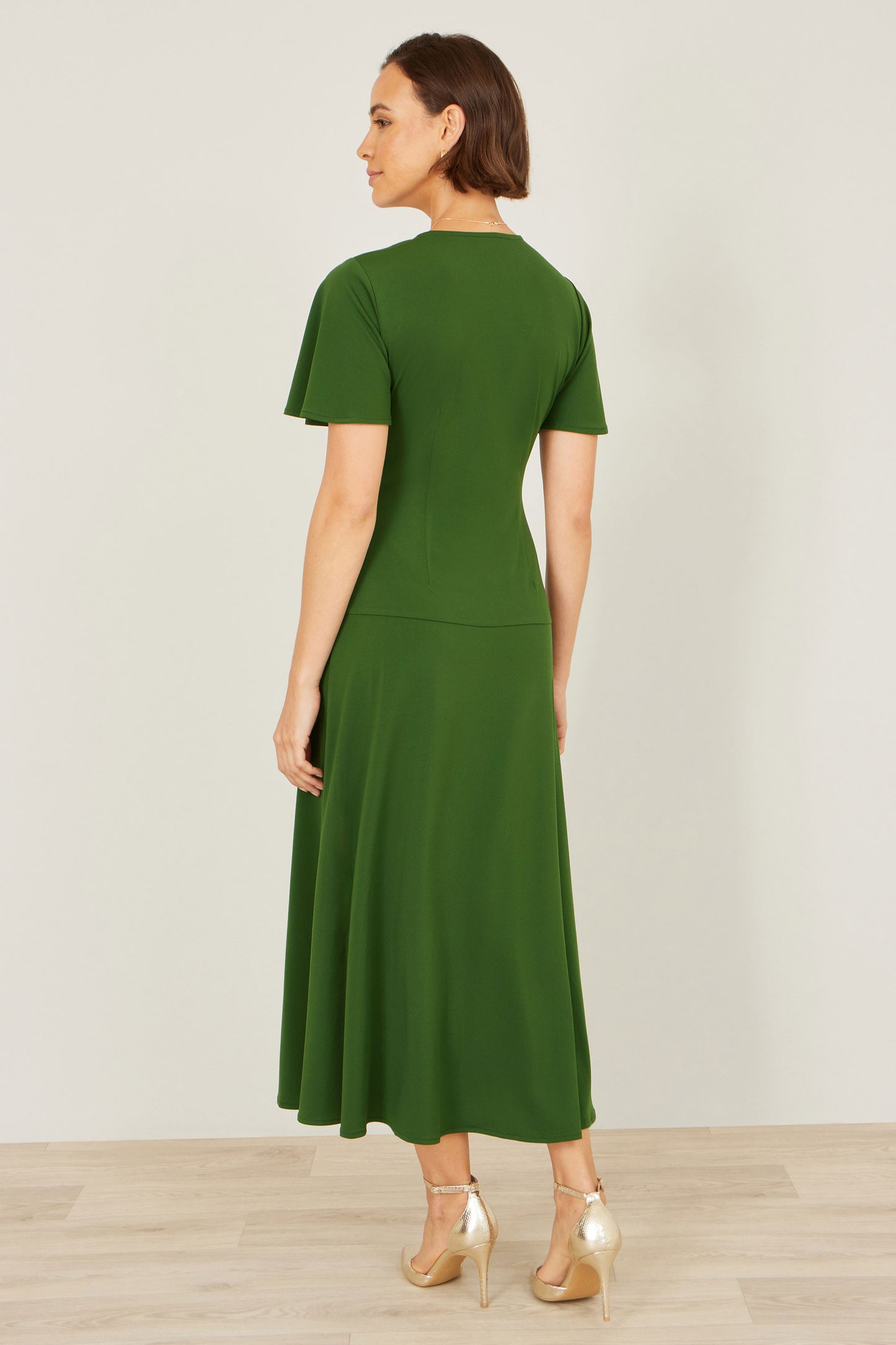 Yumi Green Ruched Front Stretch Midi Dress Dress Casual Yumi
