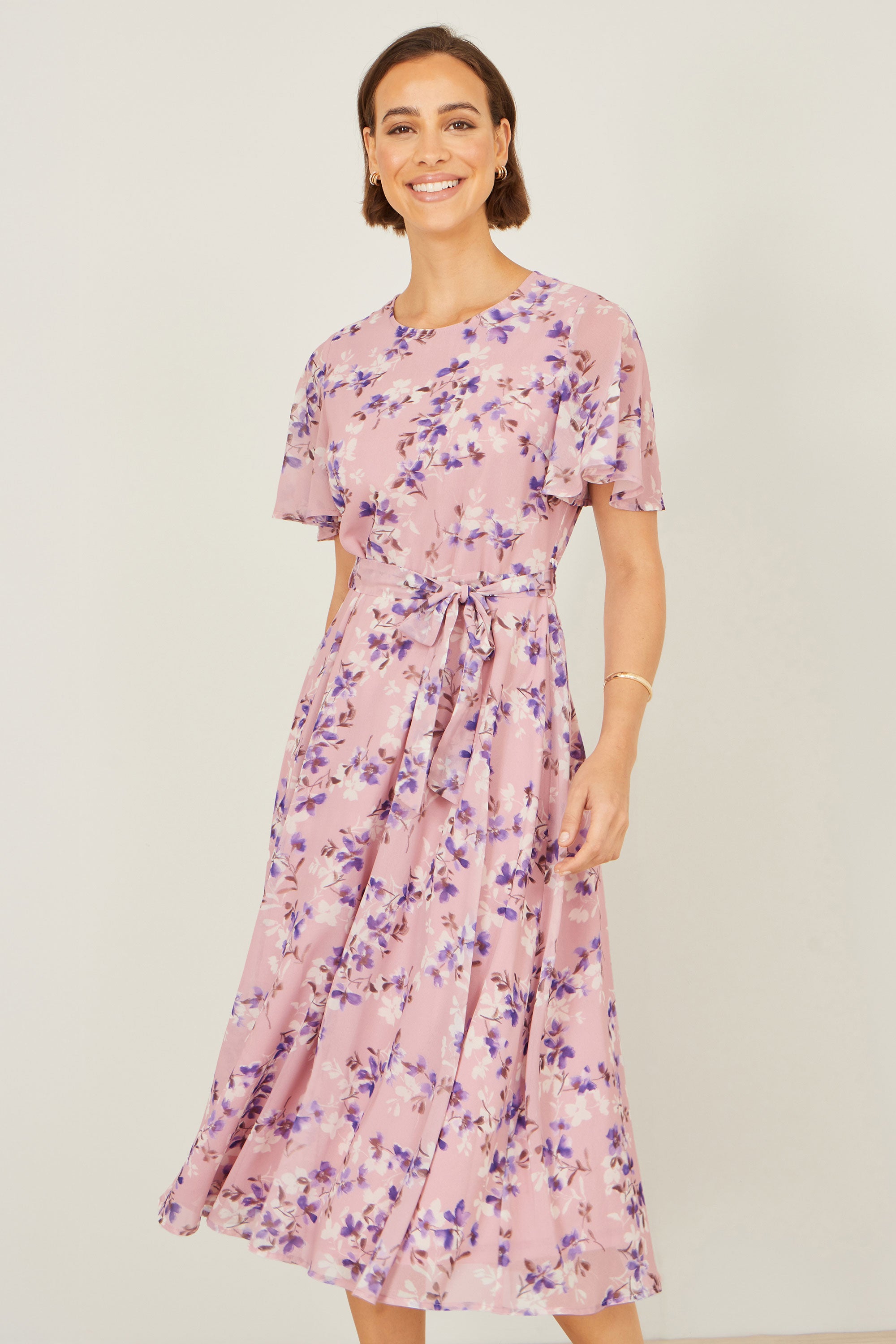 Floral Dresses – Feminine Prints for Every Season – Yumi
