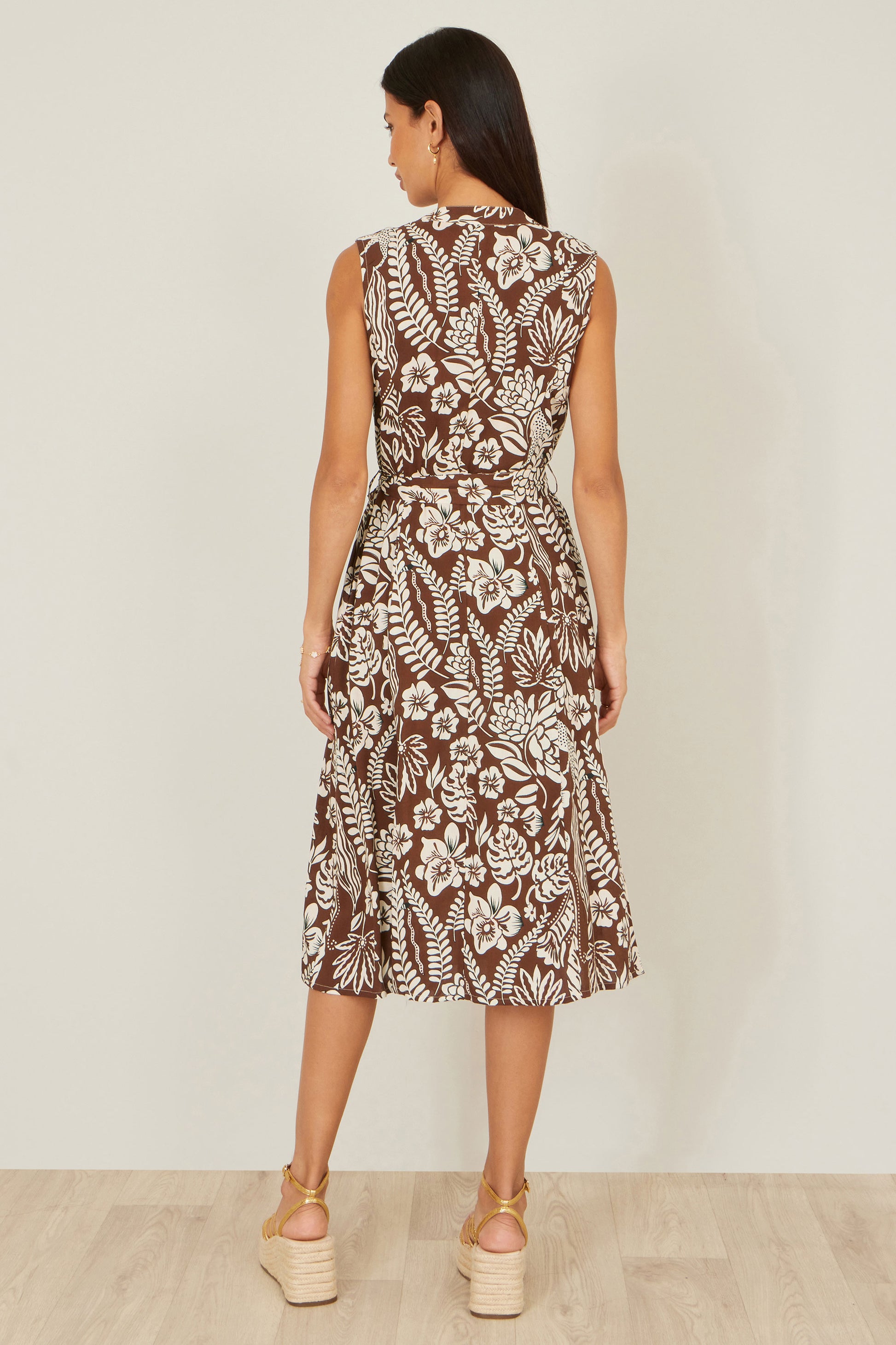 Yumi Brown Leaf Print Shirt Dress Dress Casual Yumi