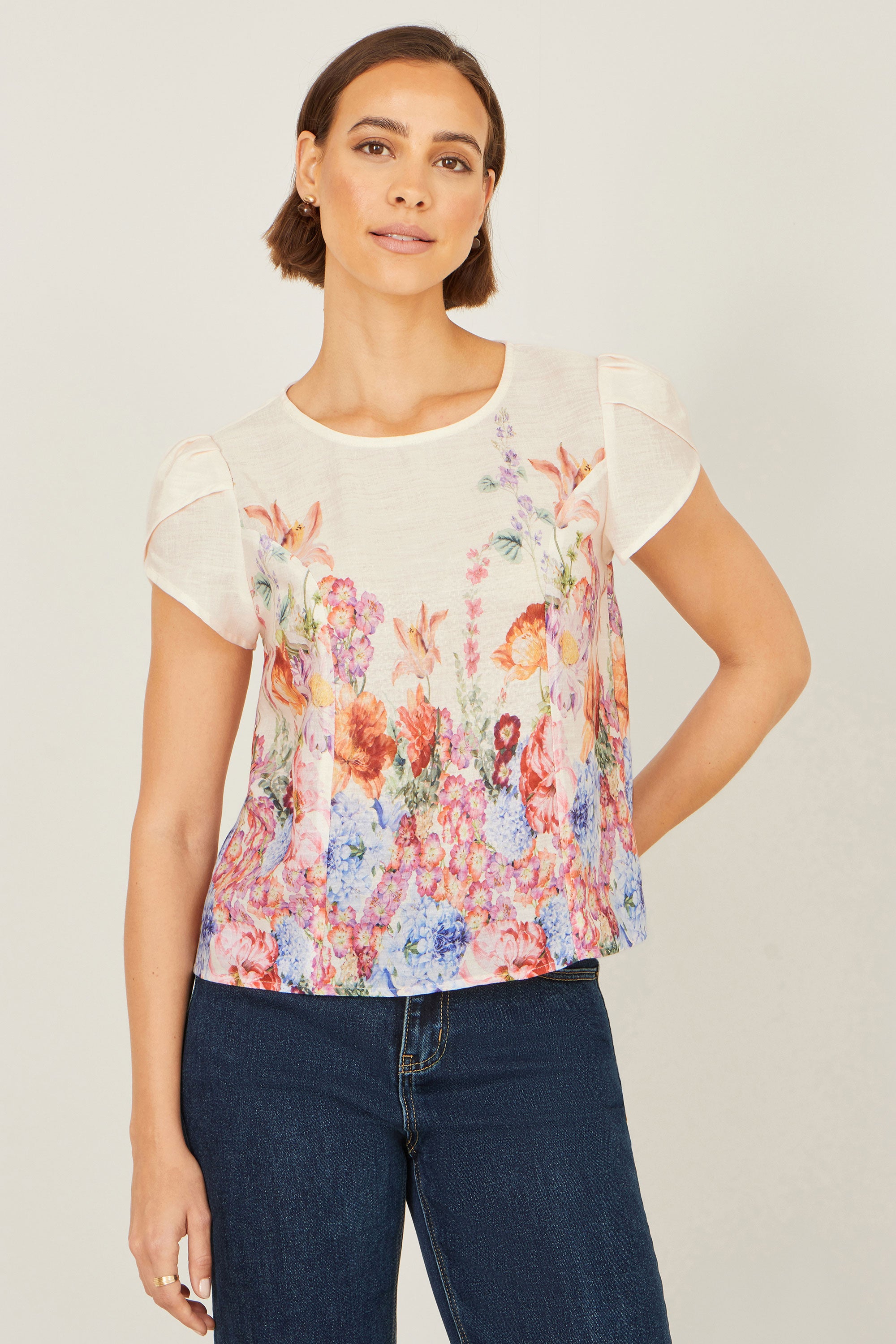 Women's Tops – Blouses, Tees & Chic Styles – Yumi