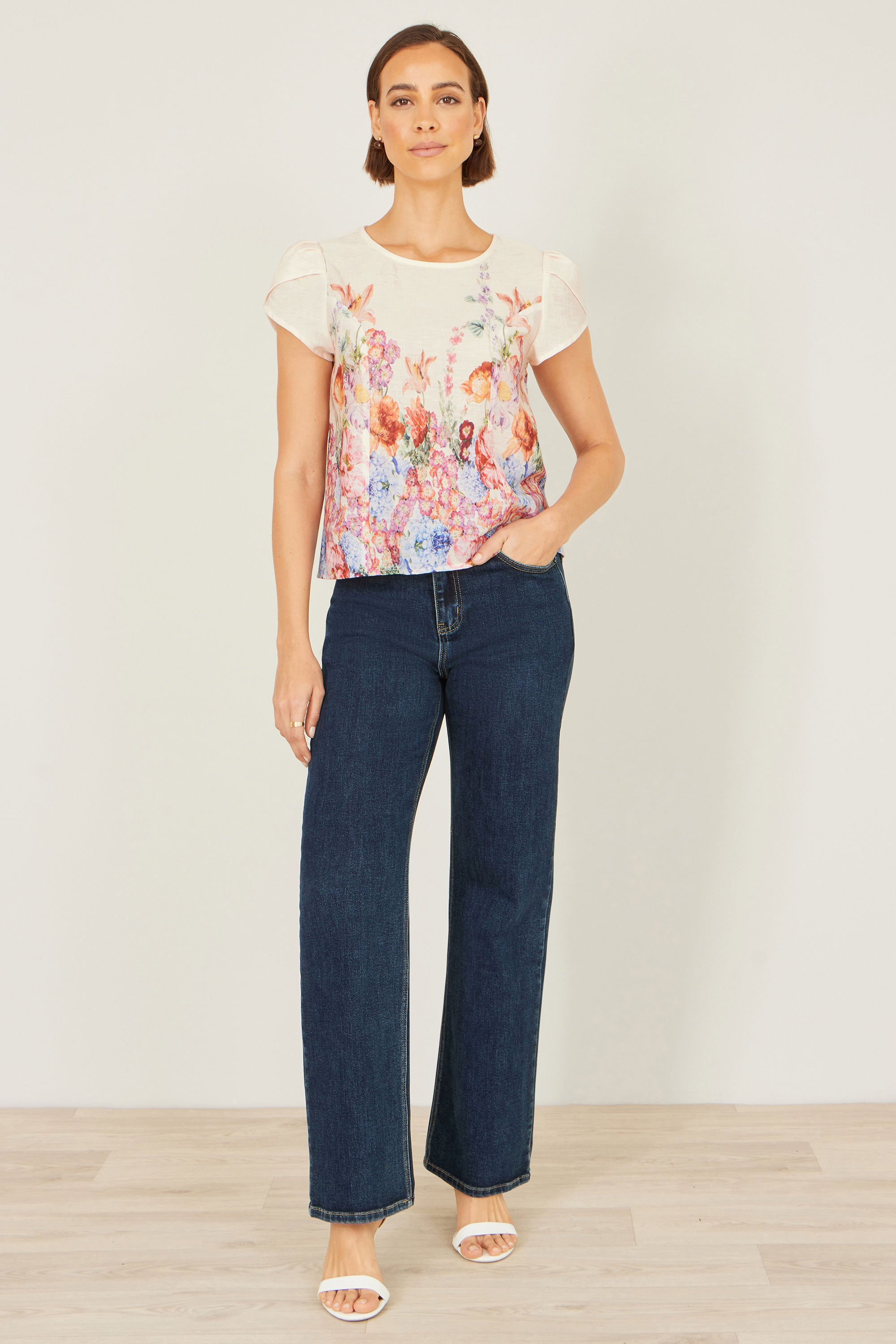 Women's Tops – Blouses, Tees & Chic Styles – Yumi