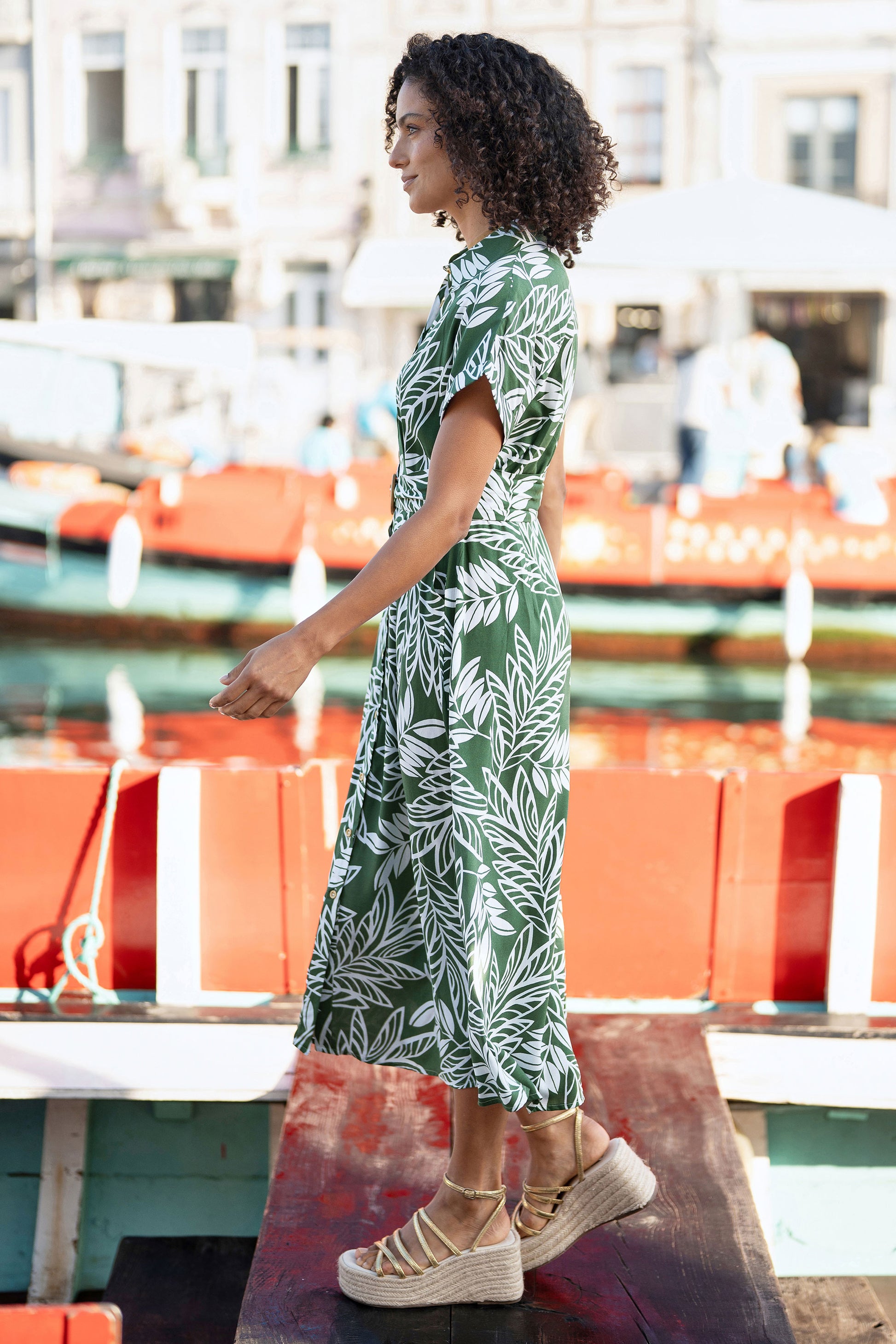 Yumi Green Leaf Print Viscose Relaxed Midi Shirt Dress DRES Day Yumi