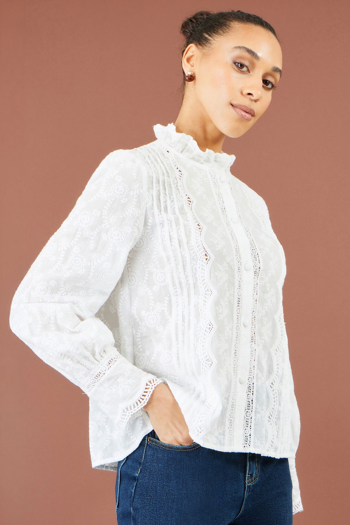 Yumi White Floral Cotton Shirt With Lace Details Tops Yumi