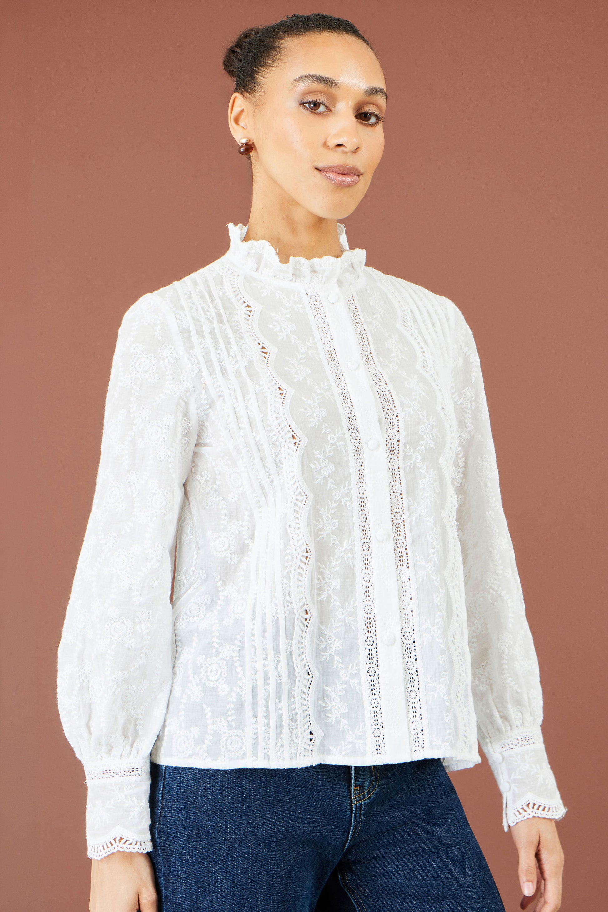 Yumi White Floral Cotton Shirt With Lace Details Tops Yumi