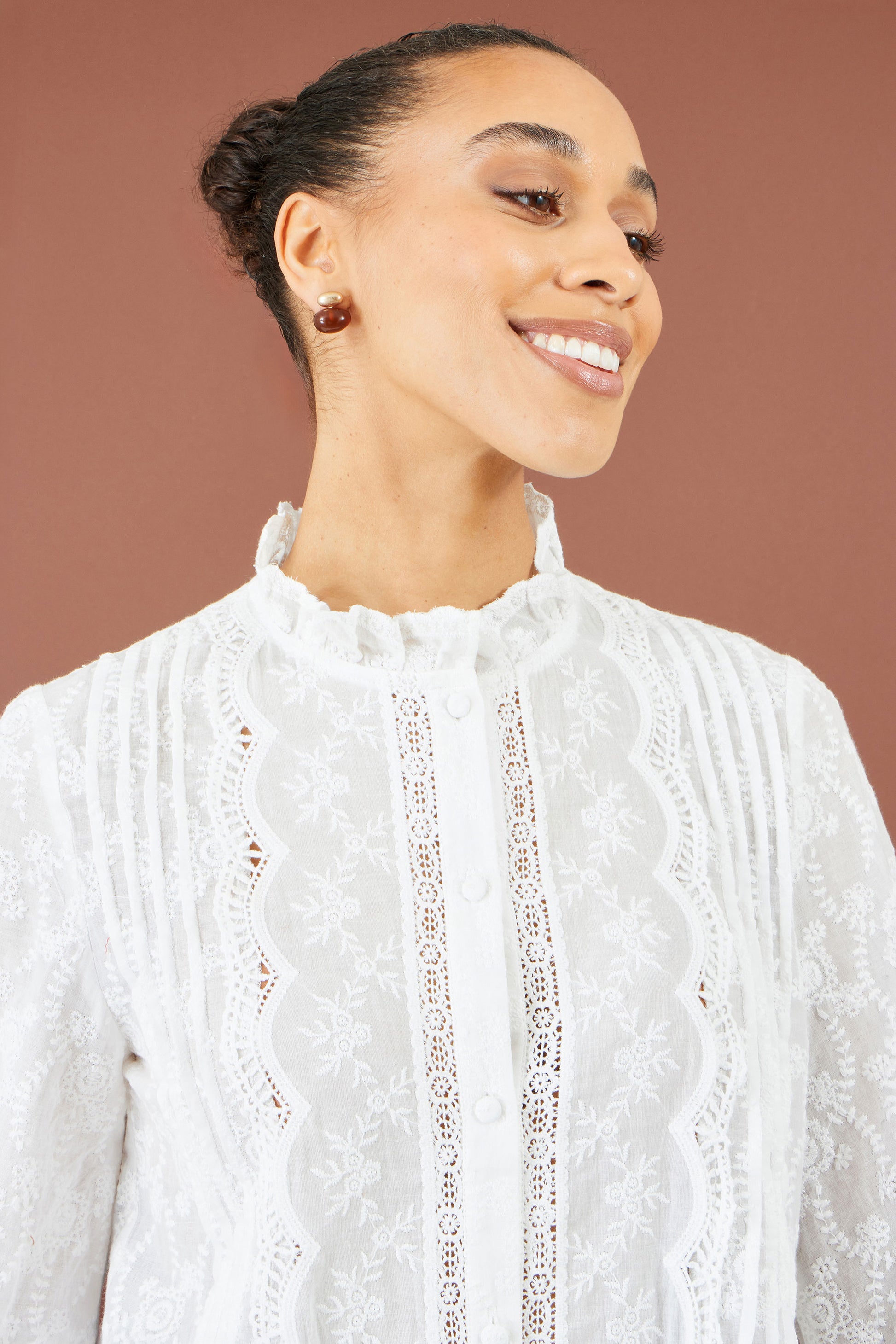 Yumi White Floral Cotton Shirt With Lace Details Tops Yumi