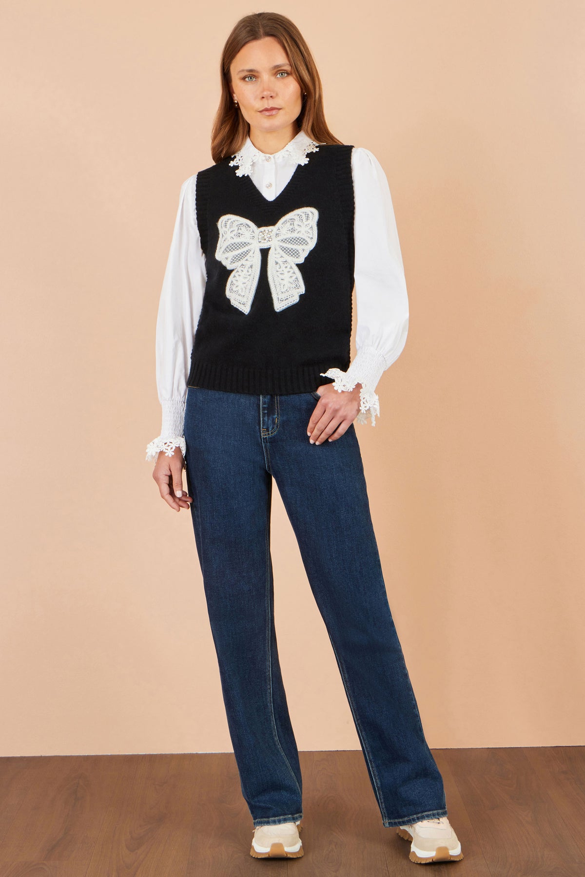 Yumi Black Lace Bow Knitted Pullover Knit Pullover Yumi